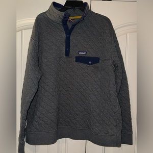 Patagonia XXL pullover. Gray with blue trim EUC.
